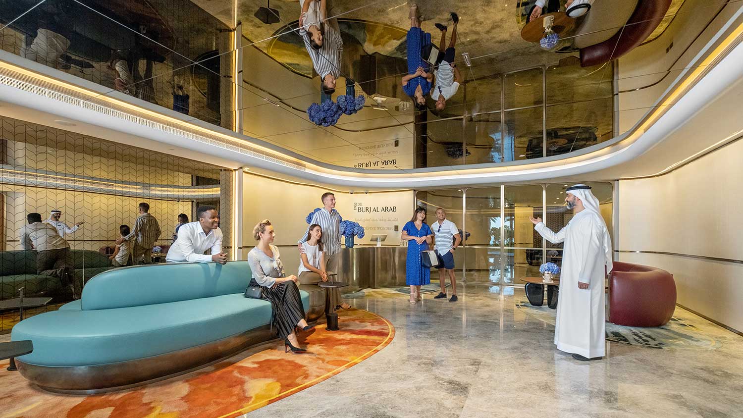 Inside Burj Al Arab Willkommens-Lounge