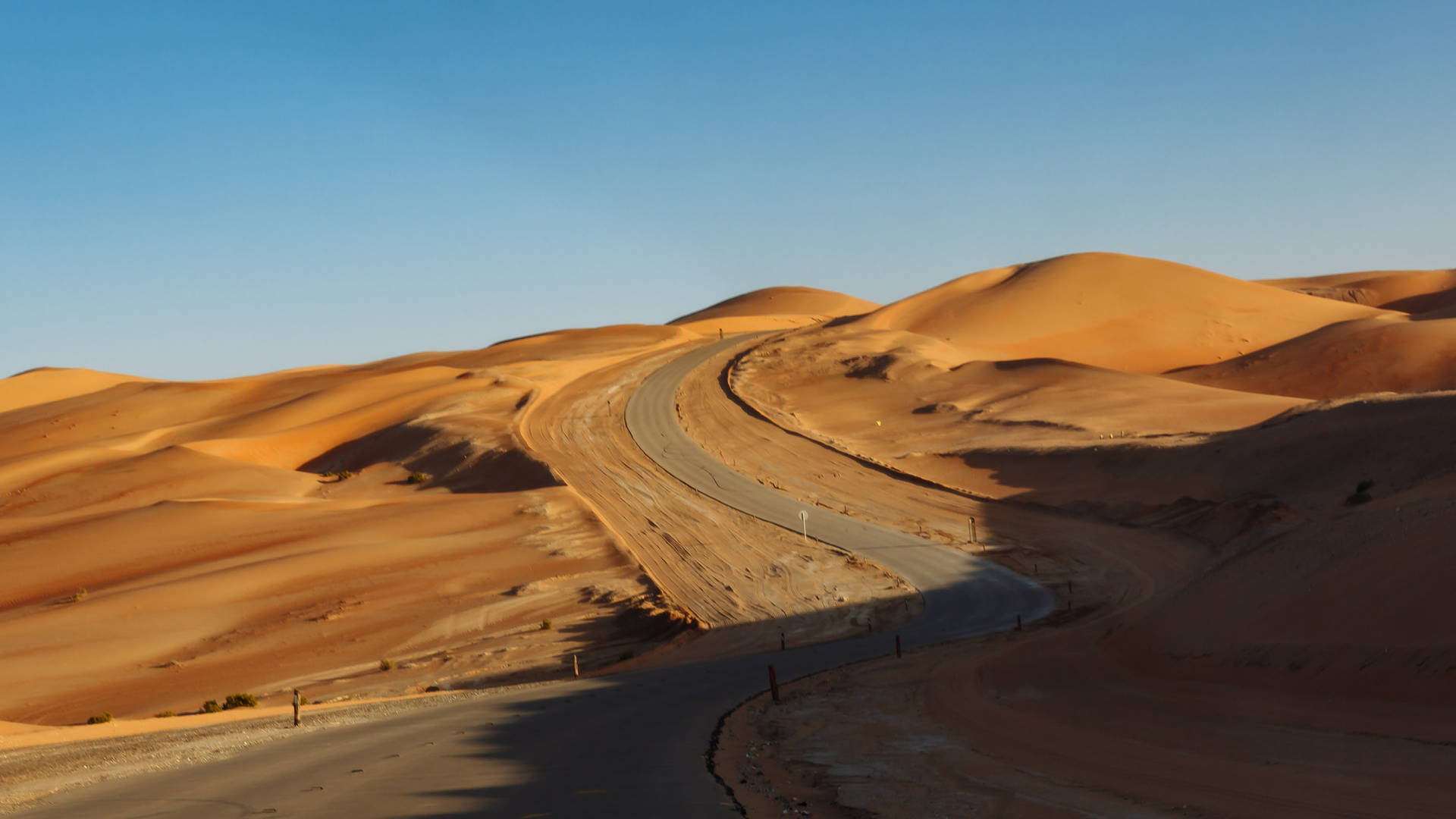 Road to the Tal Moreeb Dune in the empty quarter Abu Dhabi