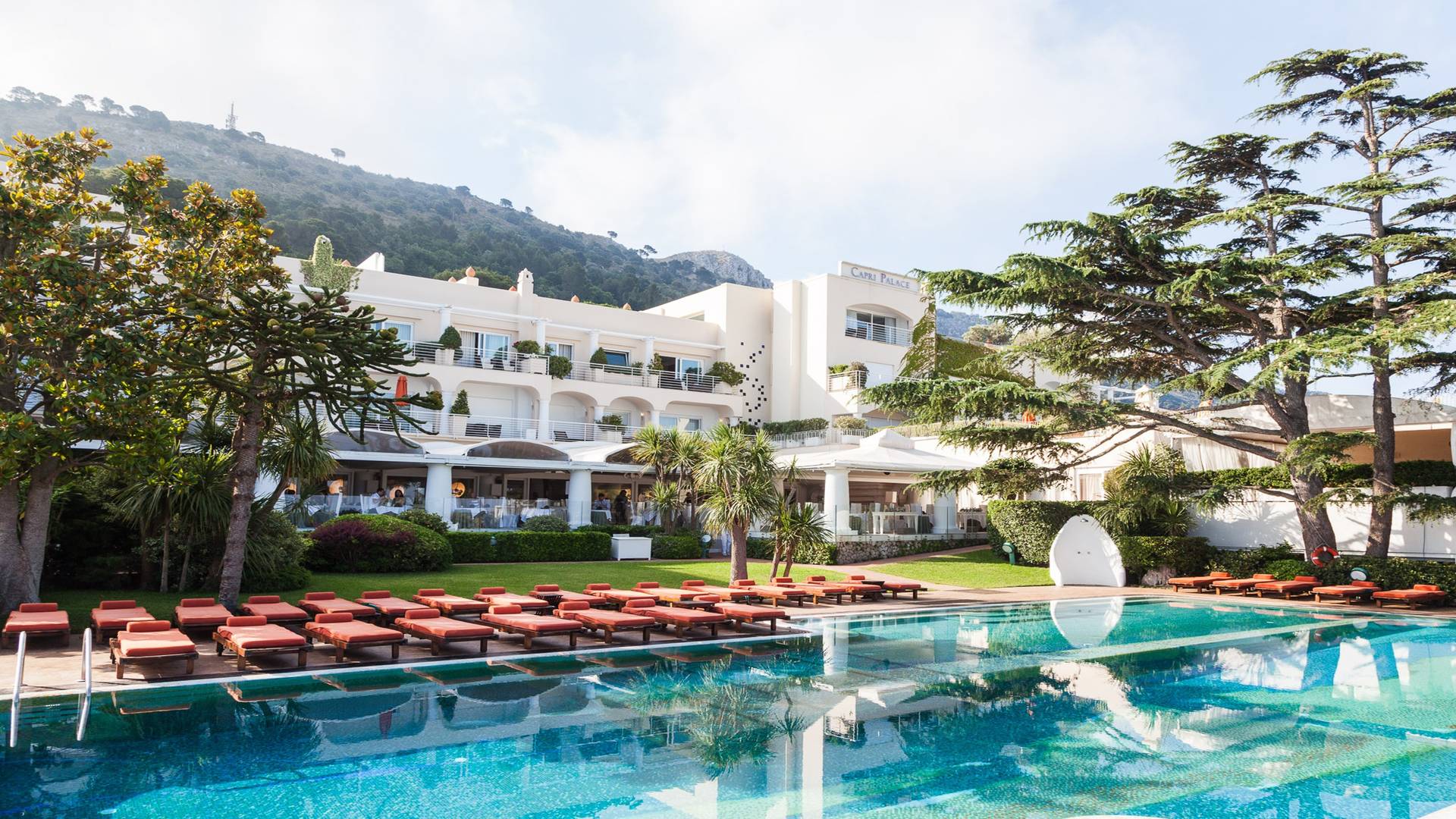 Swimming pool at Jumeirah Capri Palace