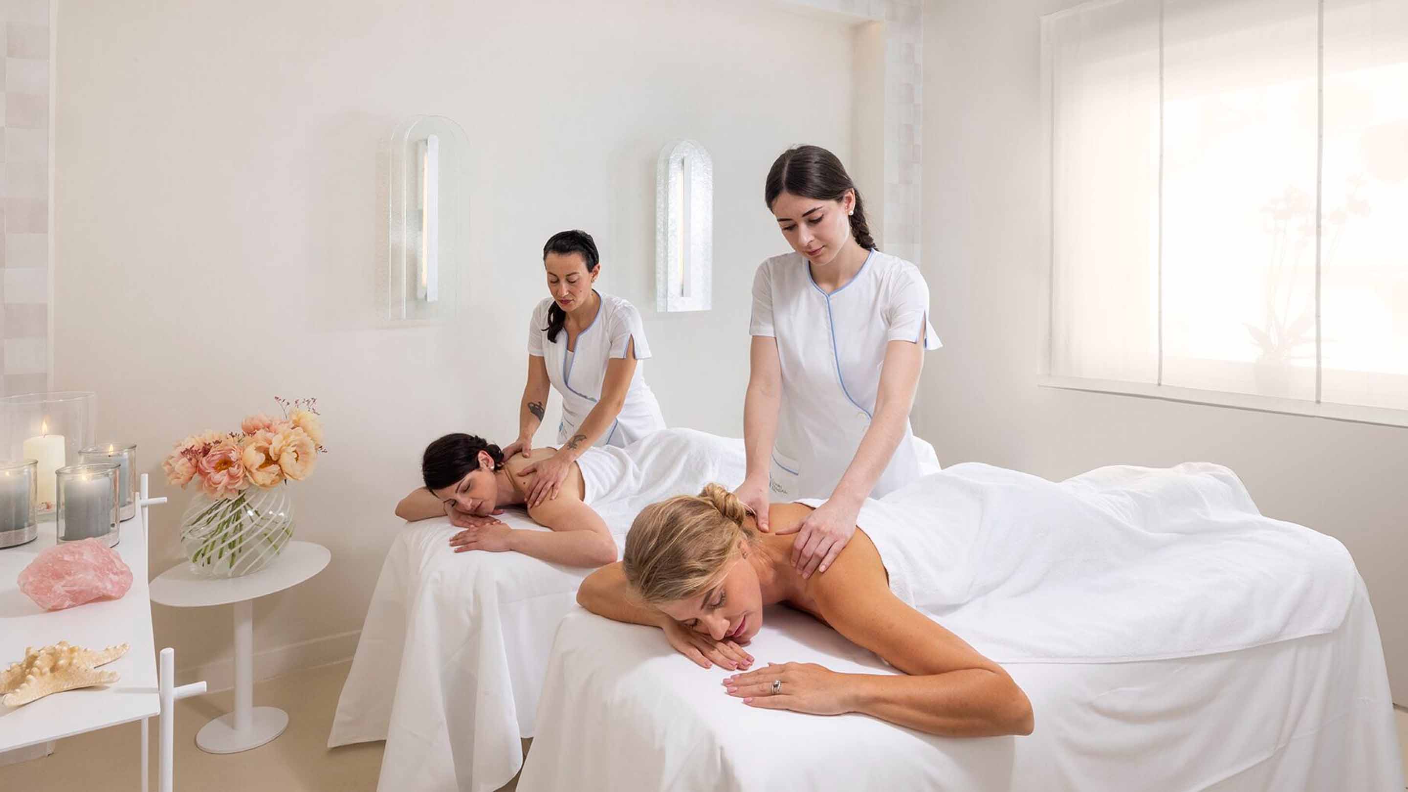 A couple's massage at the spa at Capri Palace Jumeirah
