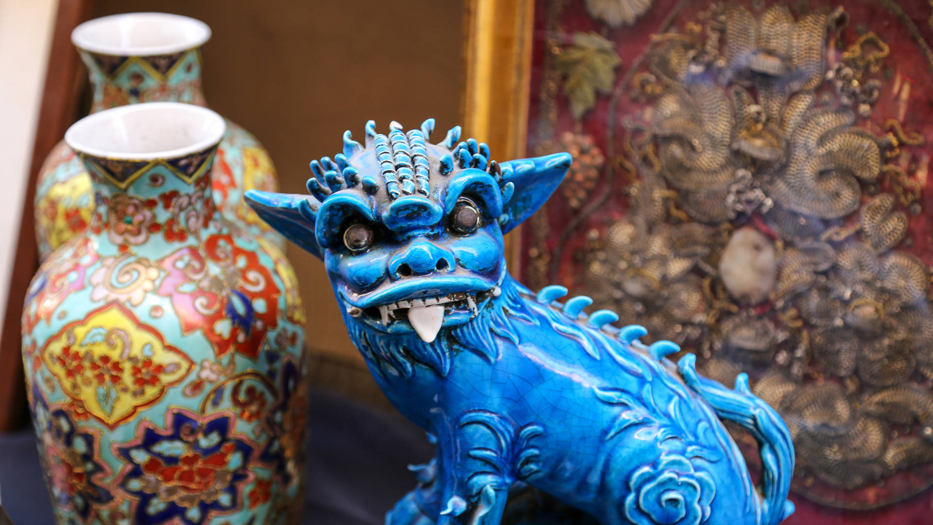 Chinese flea market antiques