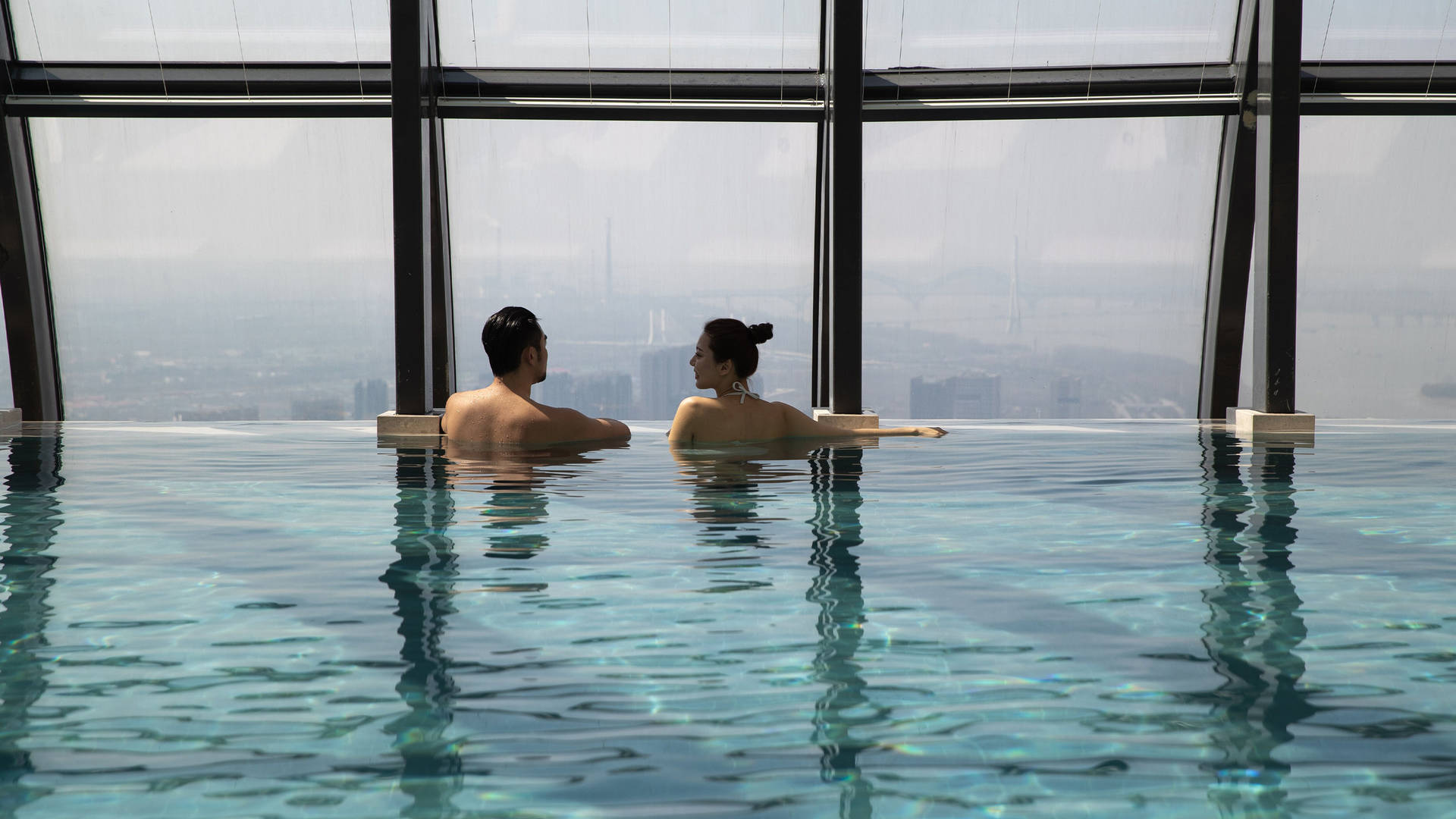 Swimming pool and Talise Spa facilities at Jumeirah Nanjing