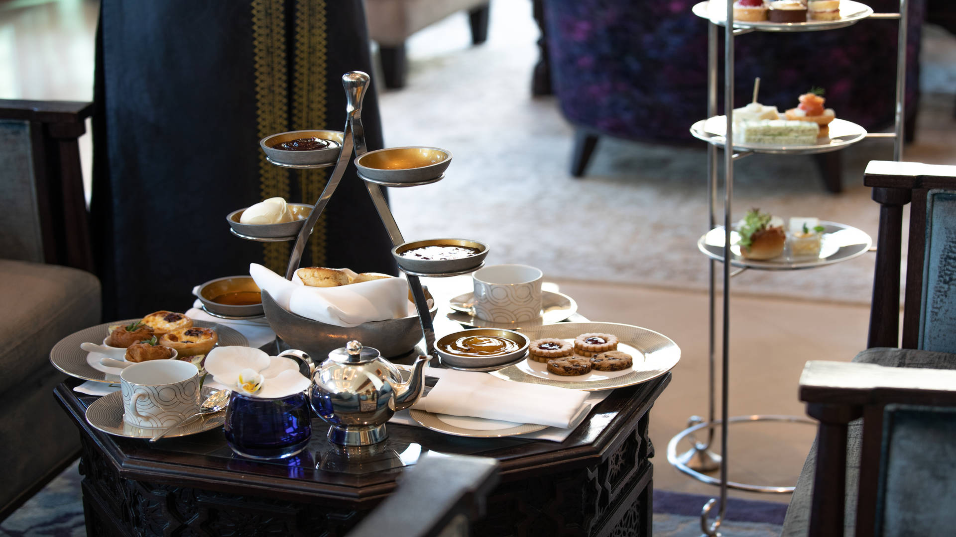 Afternoon tea at the Al Samar Lounge at Jumeirah Mina A' Salam