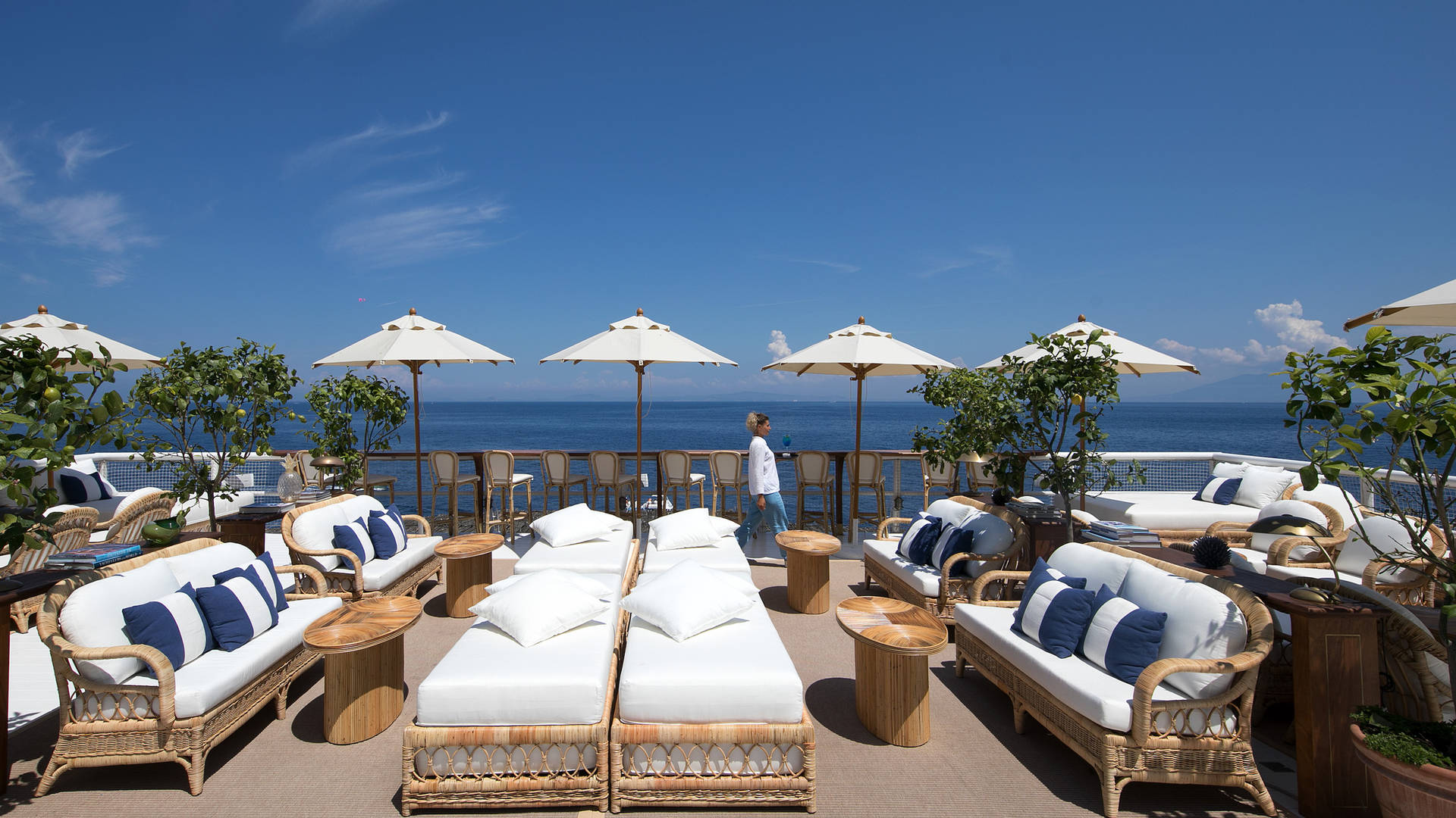 Outdoor seating in Jumeirah Capri Palace's Il Riccio