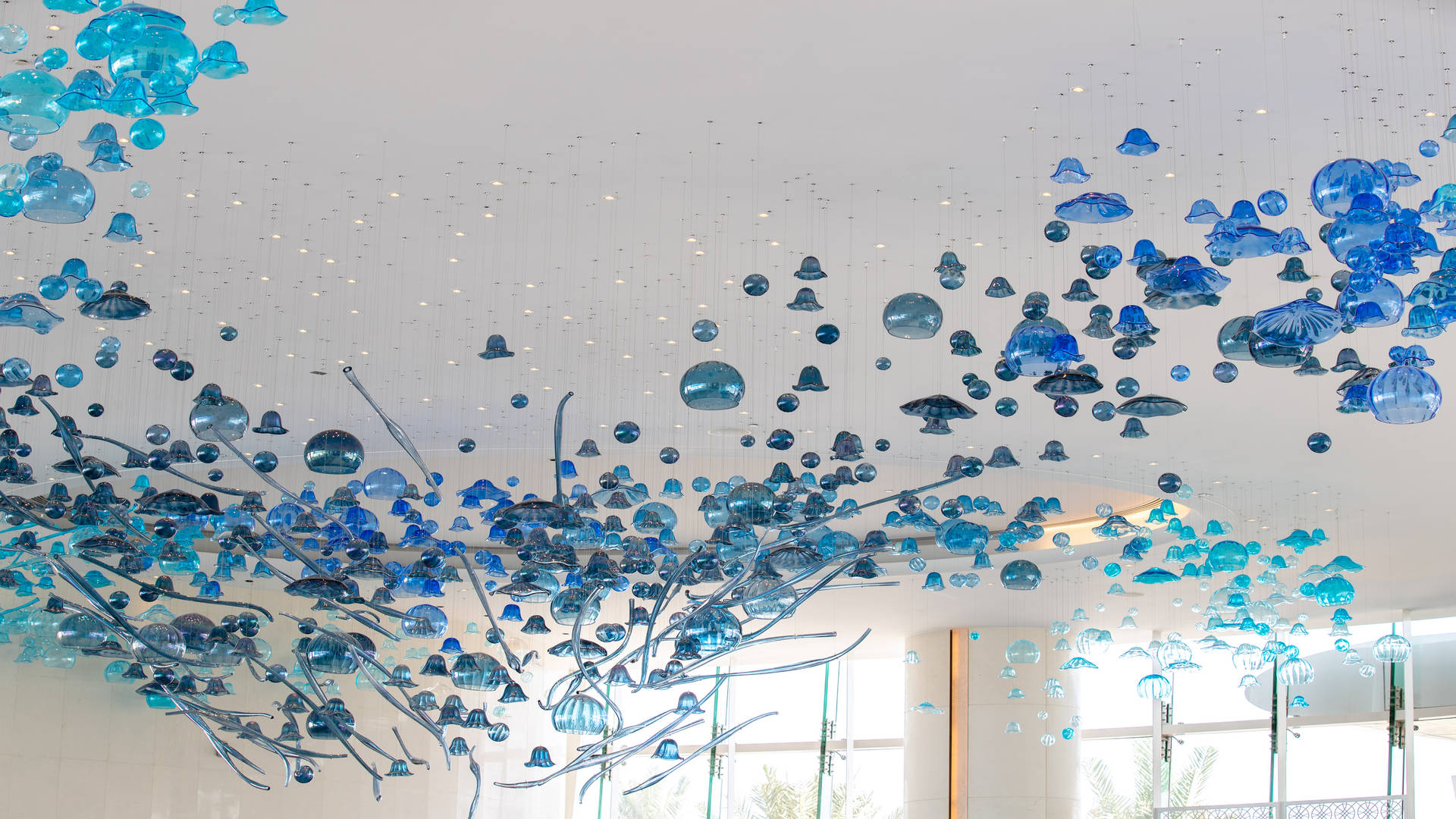 Chandelier in the lobby at Jumeirah at Saadiyat Island