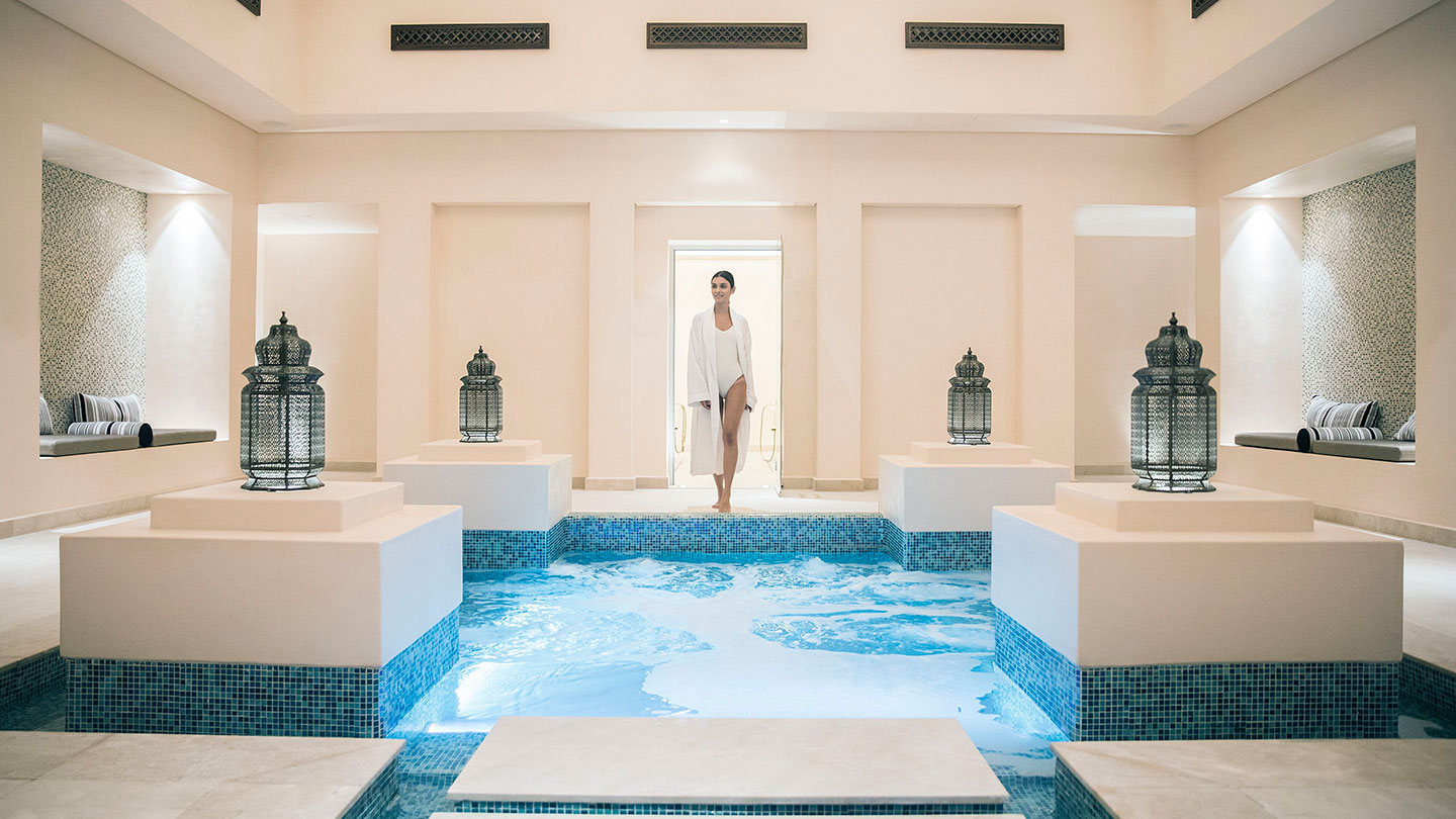 Зоны водной терапии спа-центра Talise Spa в отеле Jumeirah Al Wathba