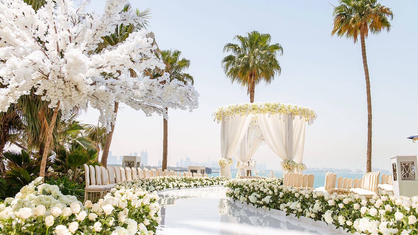 Свадьба в саду Jumeirah Palm отеля Burj Al Arab