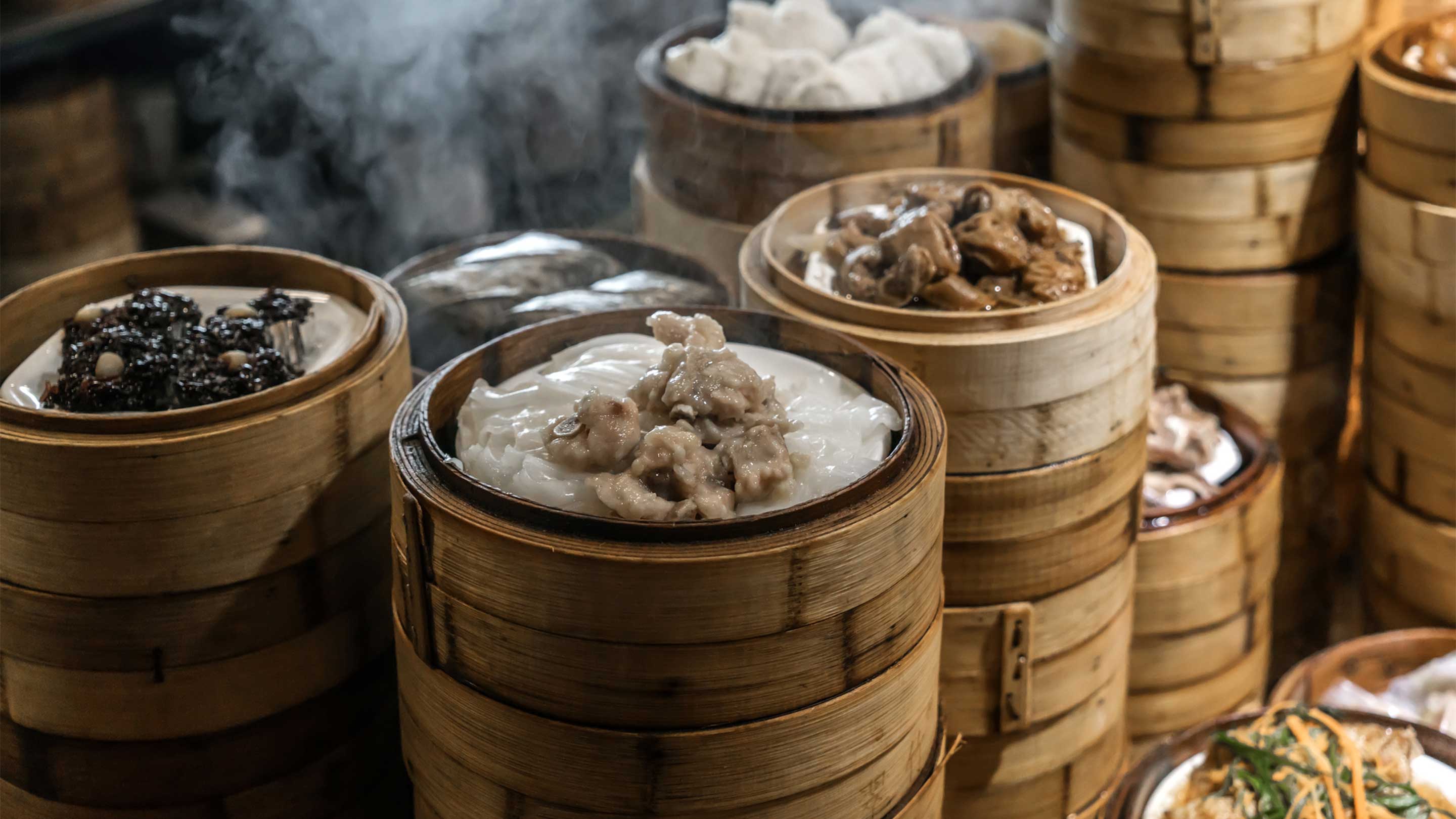 Gedünstete Knödel Gedünstetes chinesisches Essen in der Küche