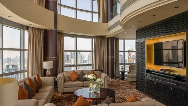 Jumeirah Emirates Towers Luxury Business Hotel Jumeirah
