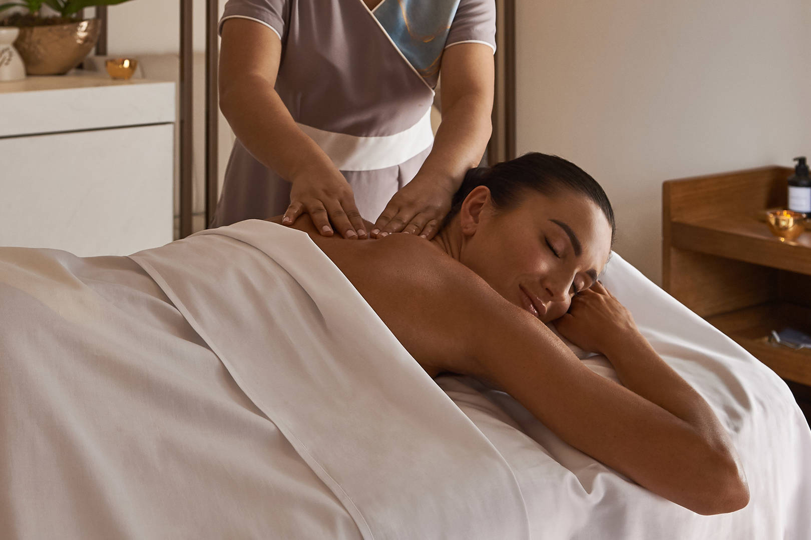 Jumeirah Beach Hotel Talise Spa massage