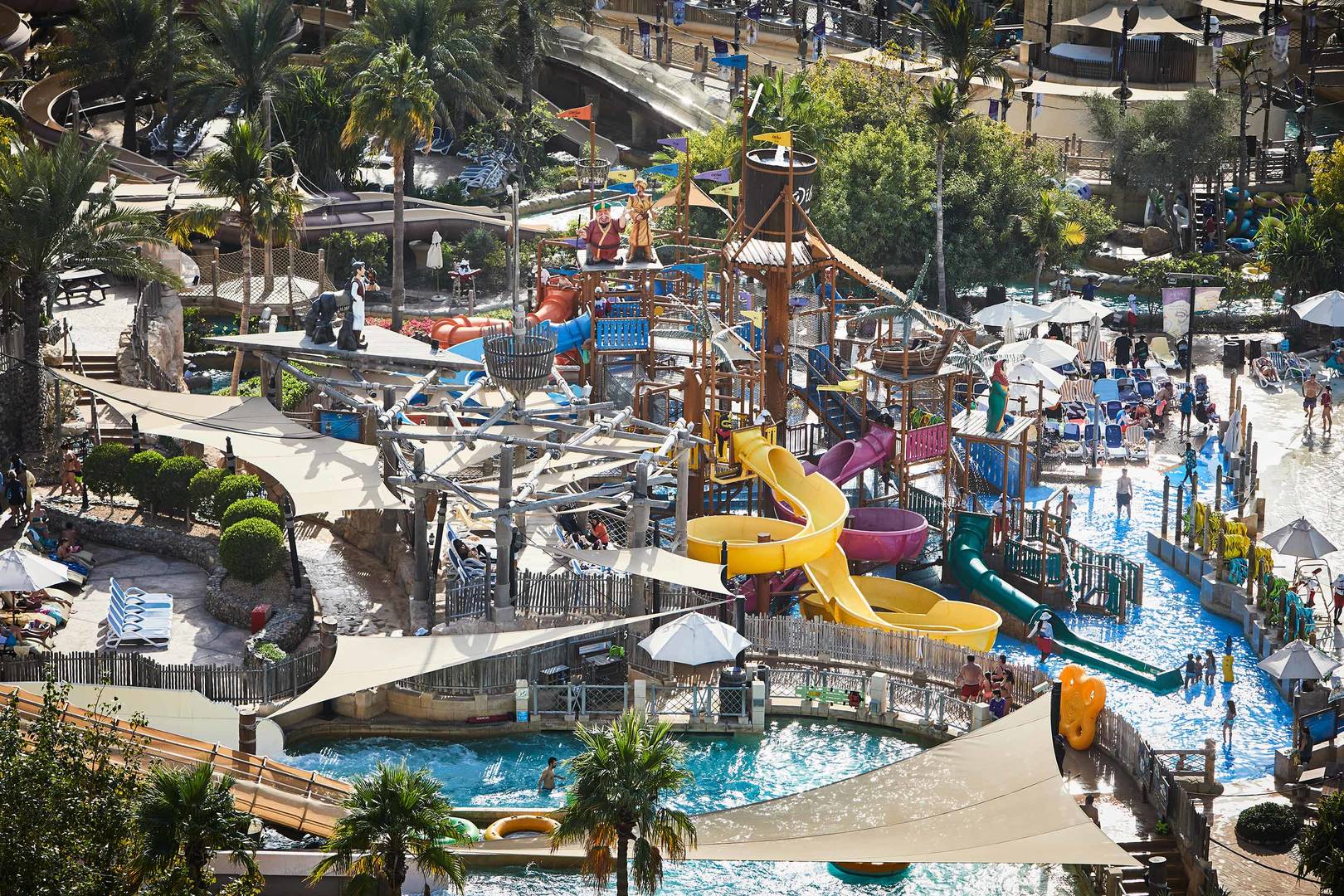 Wild wadi water. Wild Wadi парк. Джумейра аквапарк. Аквапарк вайлд Вади (г. Дубай). Wild Wadi Water Park в Дубай: в гостях у Синдбада-морехода.