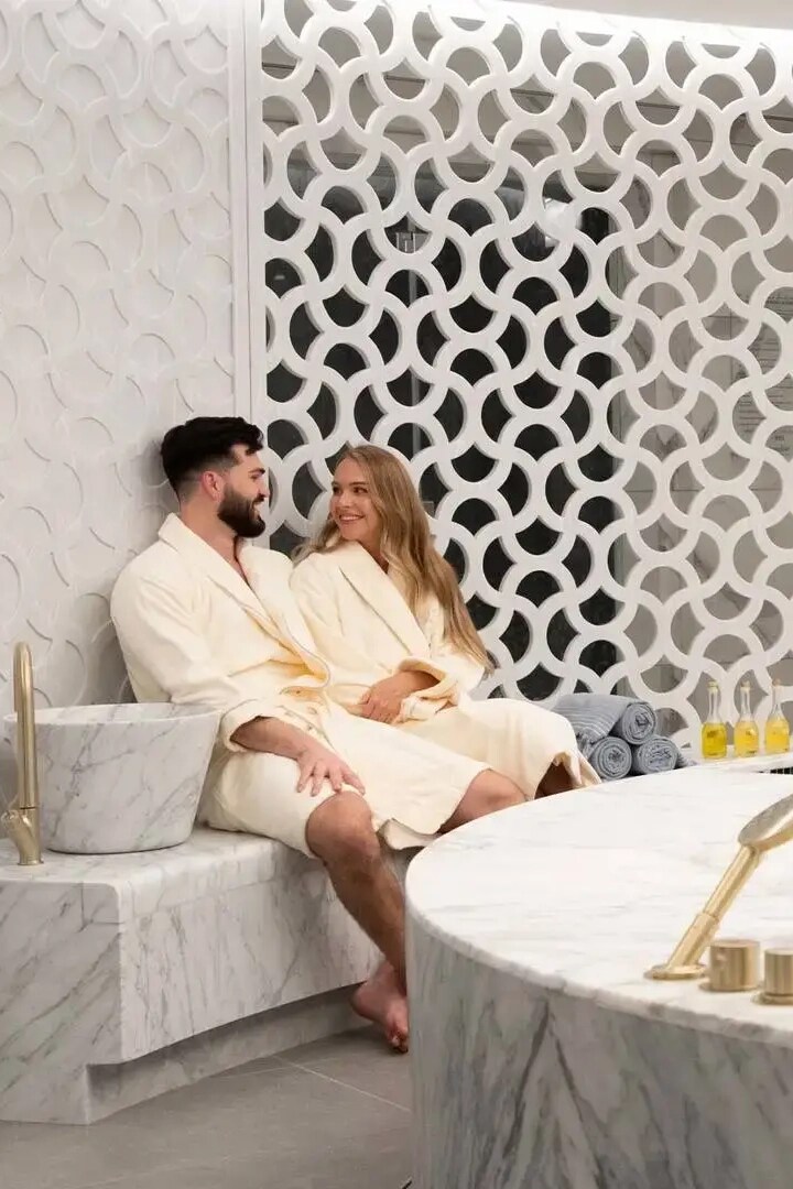 Jumeirah Gulf of Bahrain_Talise Spa_Couple.webp