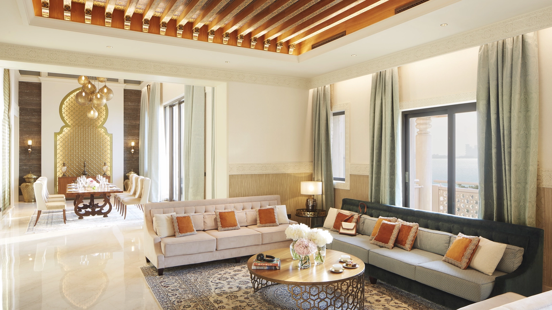 Jumeirah Al Qasr - Royal Suite - Living Area