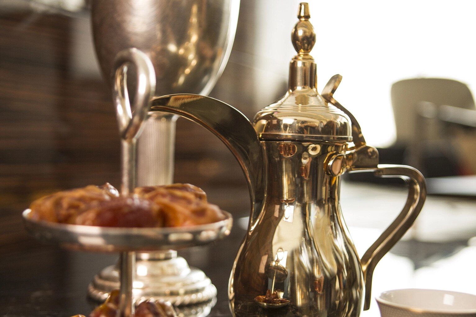 Jumeirah DNA - Jumeirah Messilah Beach Hotel & Spa - Arabic Coffee and Dates