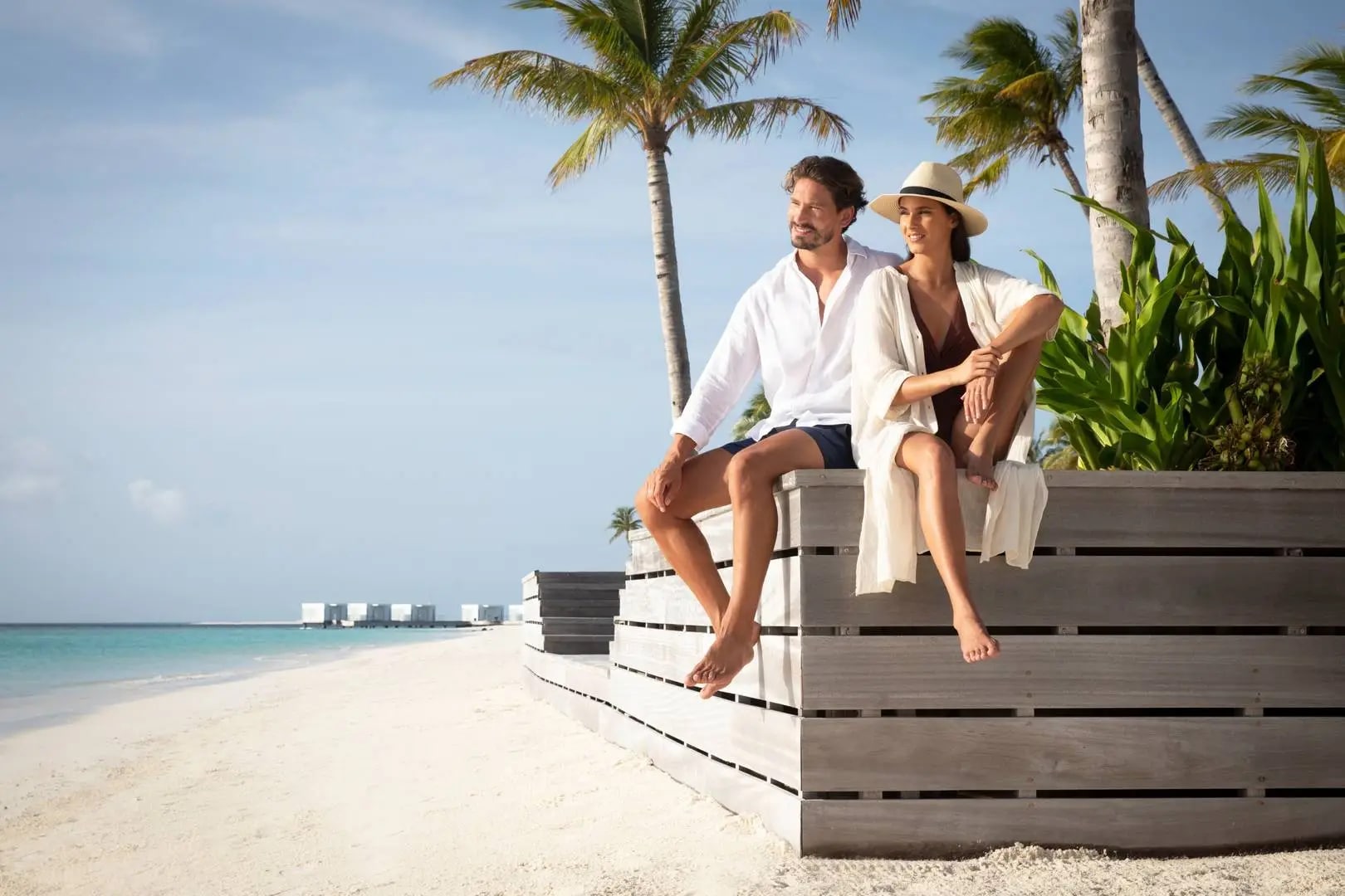 Jumeirah Maldives couple at the beach