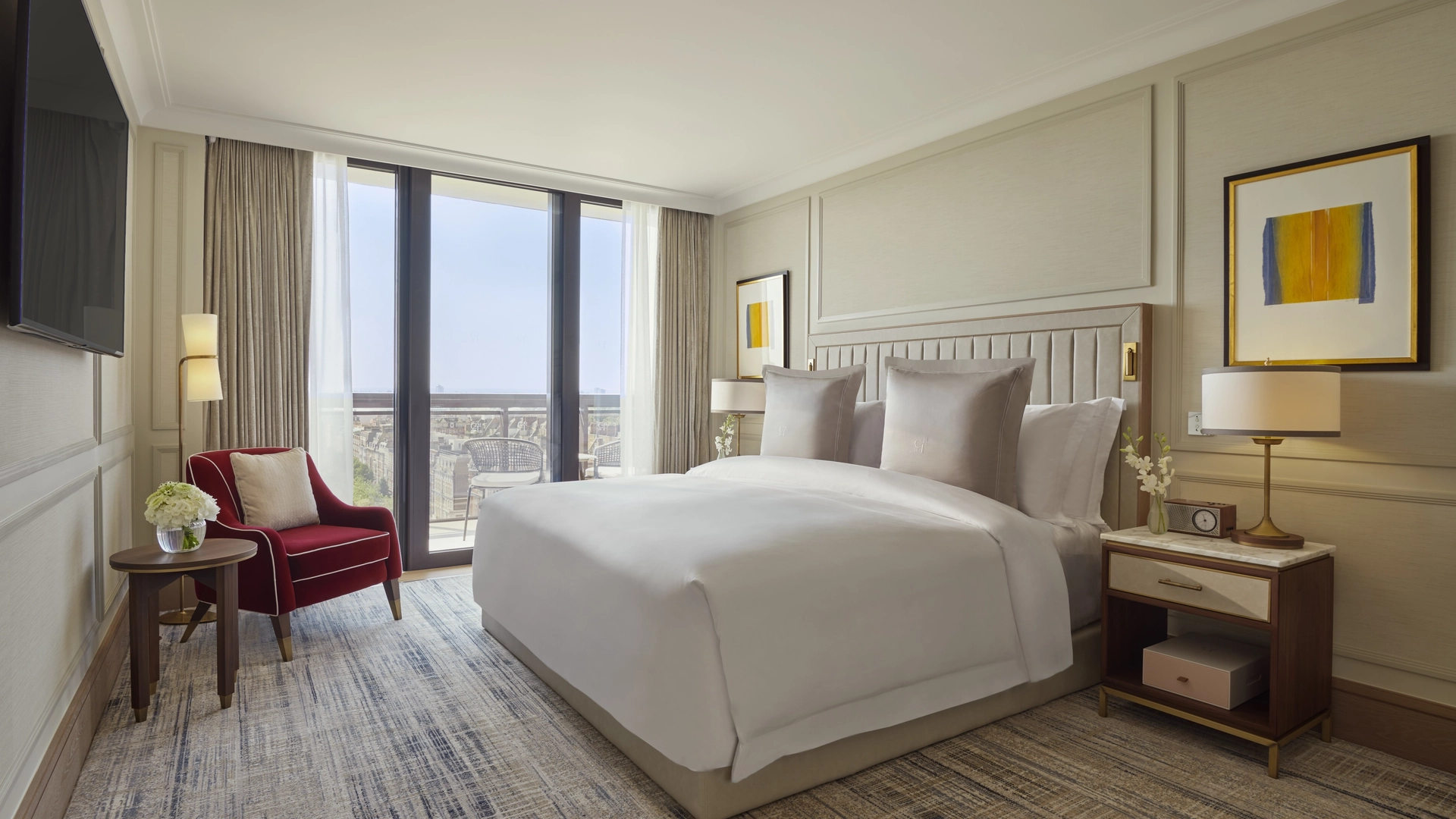 Jumeirah Carlton Tower_Rooms_Luxury Suite_Bedroom