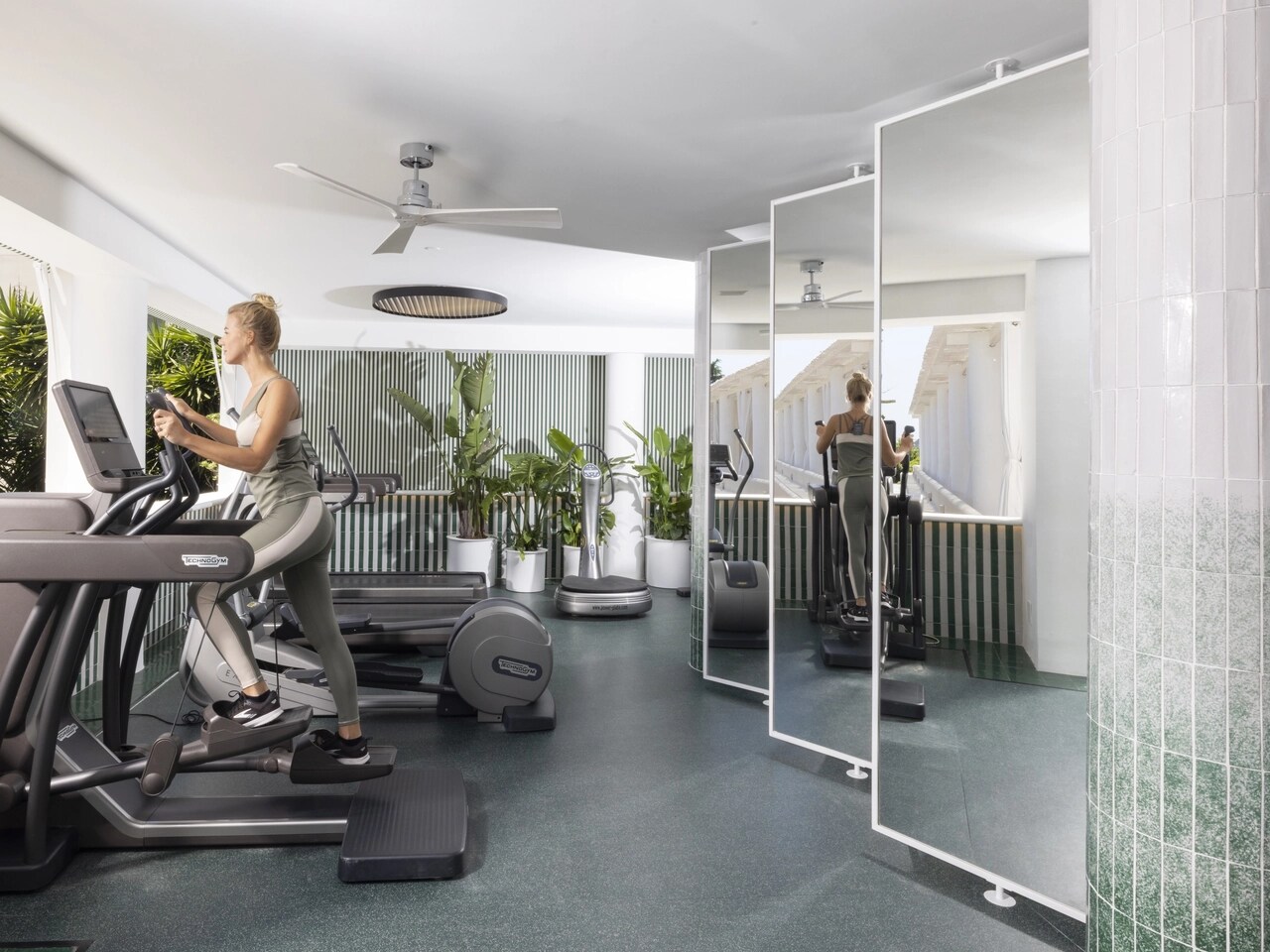 Jumeirah Capri Palace - Capri Medical Spa - Gym 2022 with model