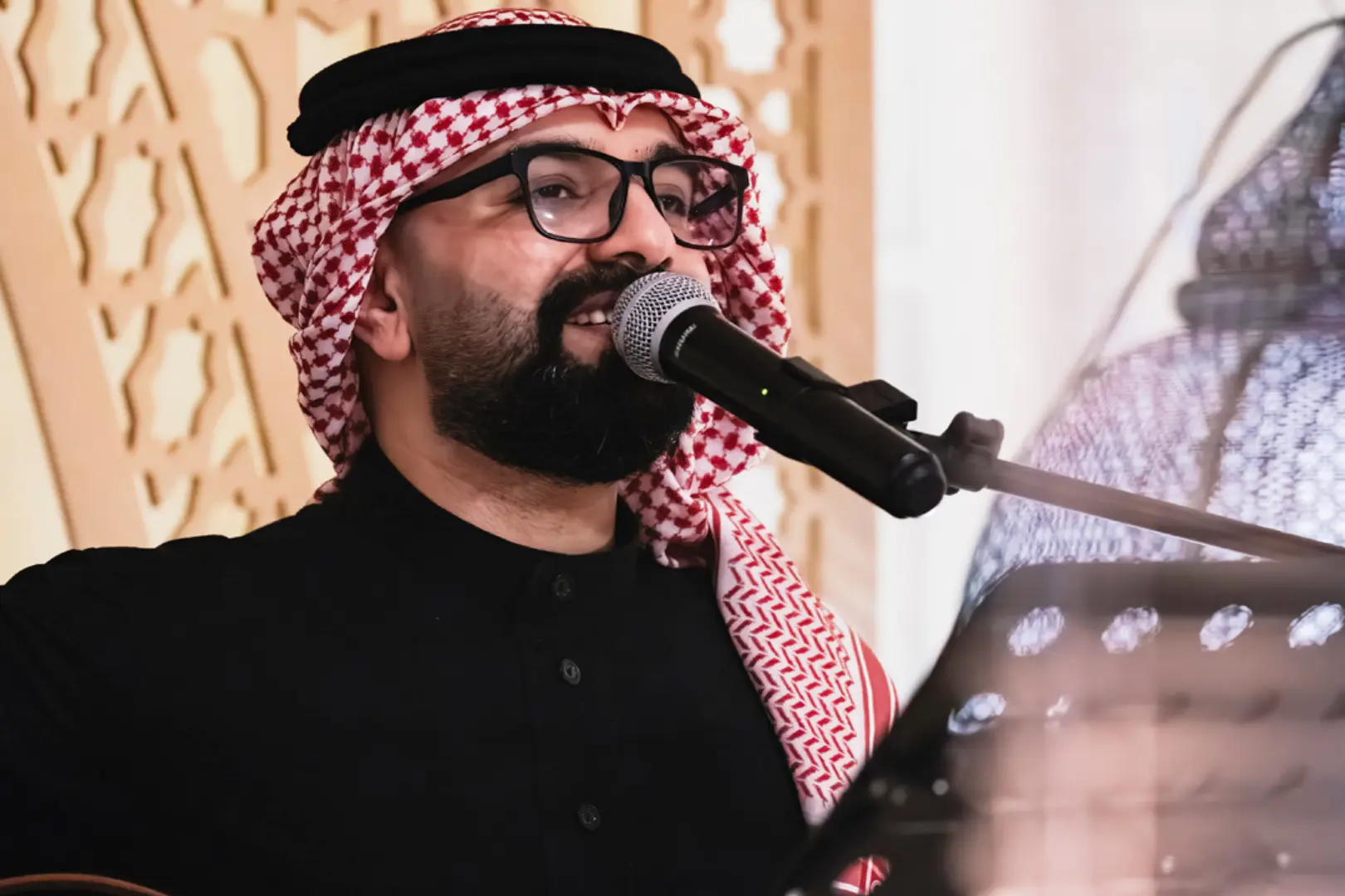 Live Entertainment & Tanoora Dance