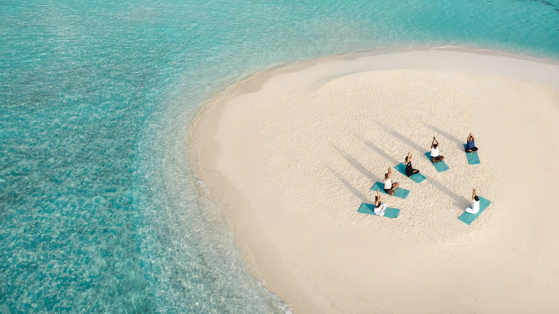 Jumeirah Maldives - Sandbank Yoga 1