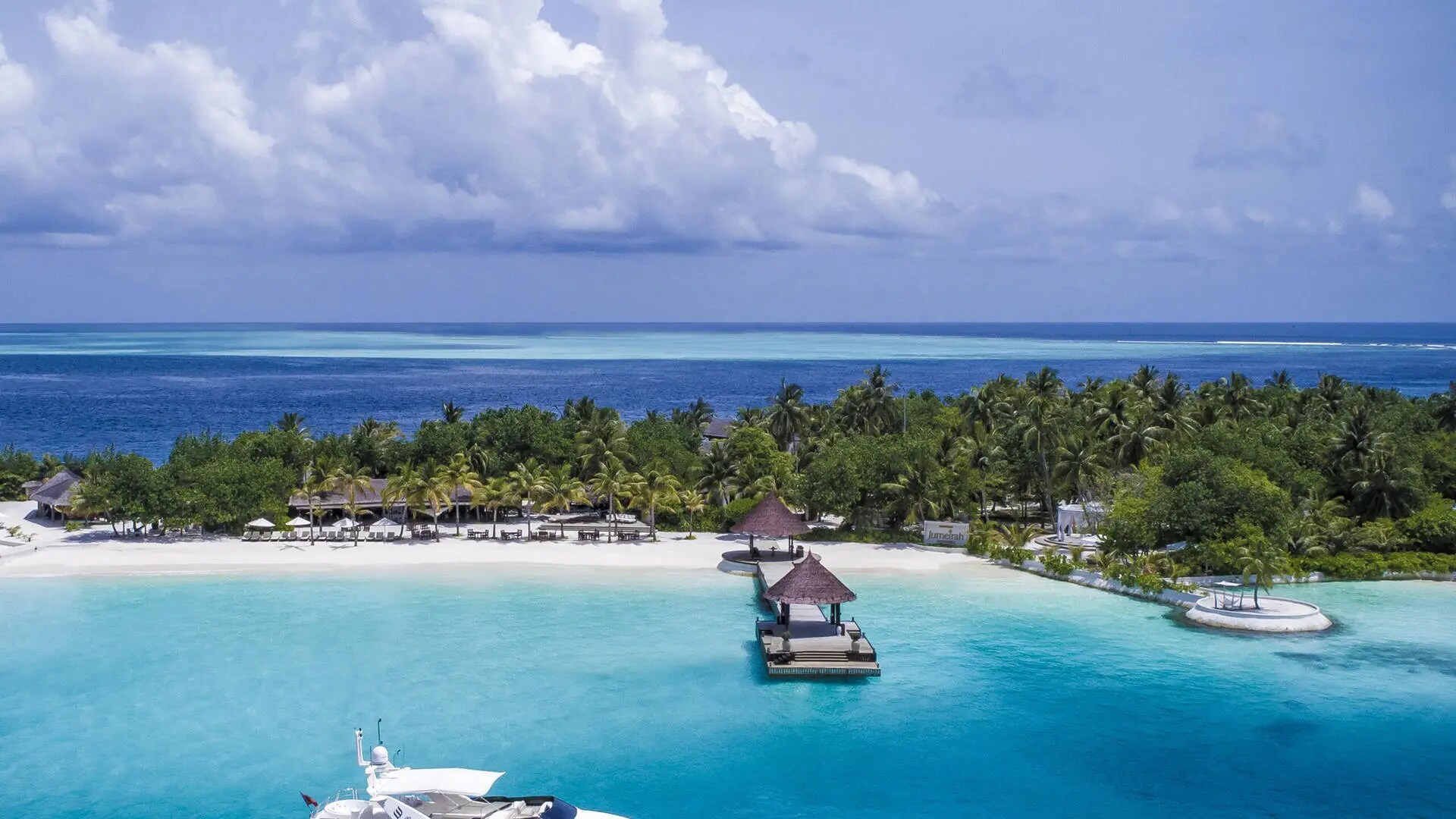 MY Vittaveli beach