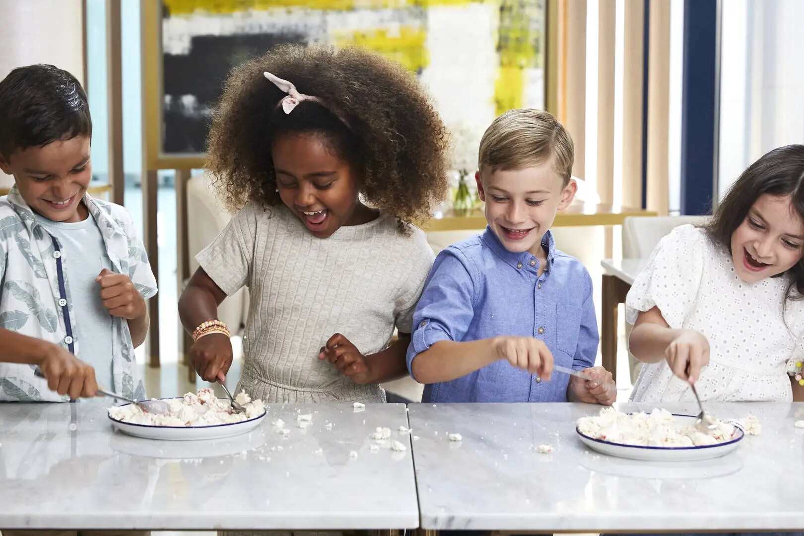 kids testing out foodiekids menu jumeirah