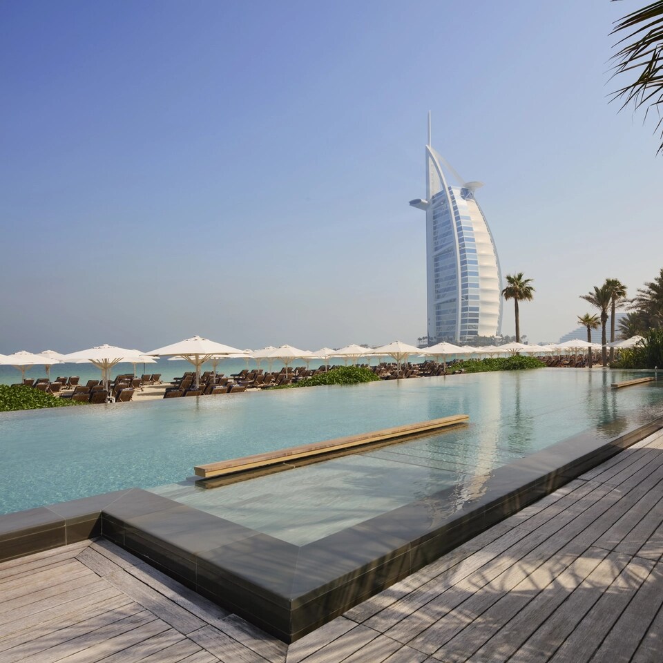 Jumeirah Mina Al Salam_Infinity Pool__Exterior.jpg