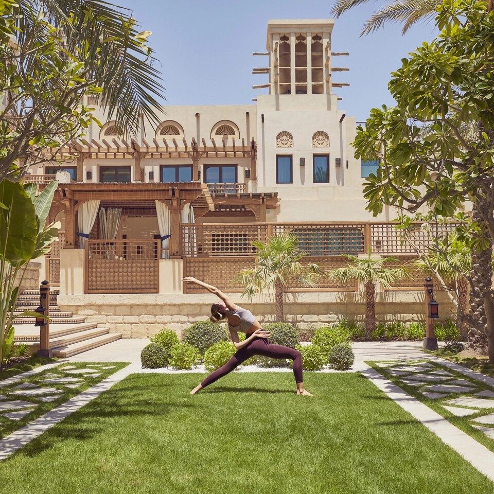 Malakiya Villas - Lifestyle - Garden Yoga 3