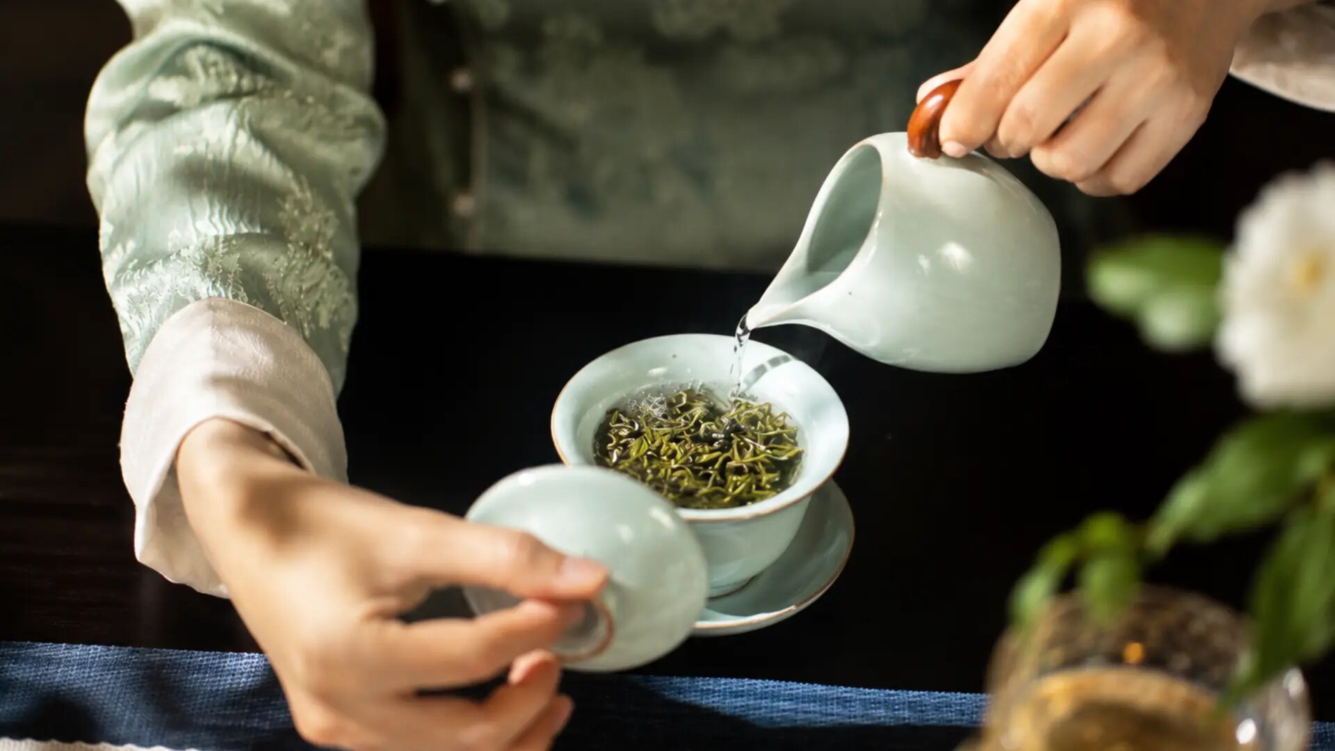 Jumeirah Guangzhou Brewing Tea.png