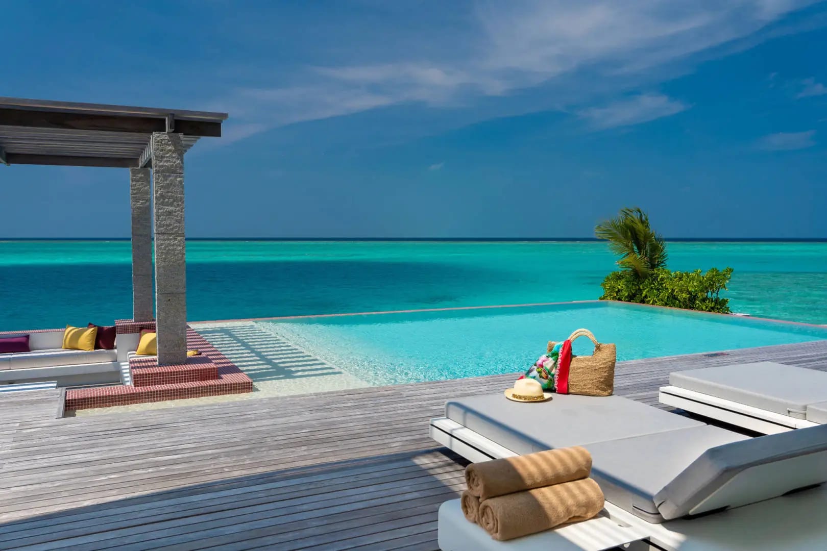 HERO1JumeirahMaldivesWaterRetreatPoolDeck2