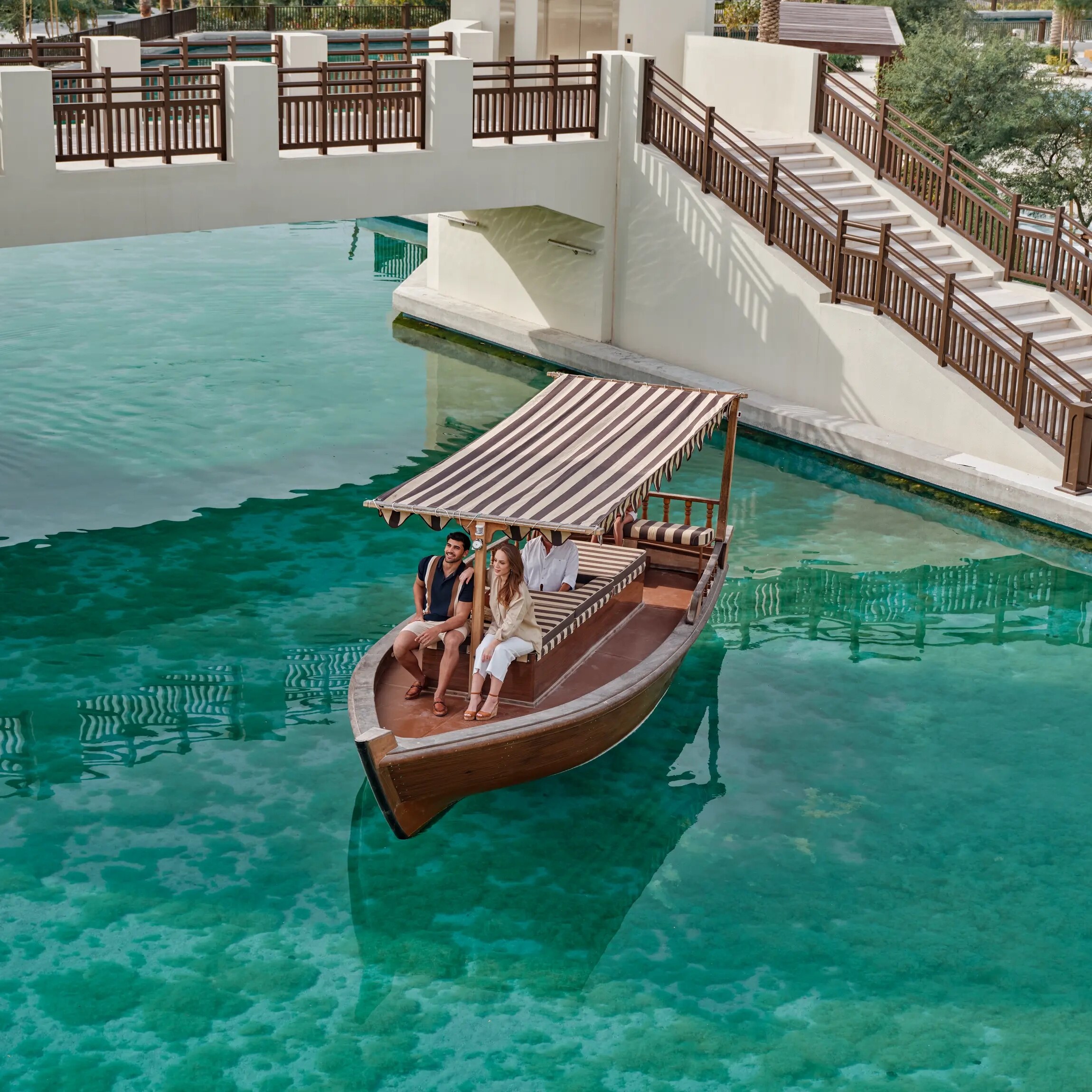 Jumeirah Gulf of Bahrain_ Abra Tour_Lifestyle