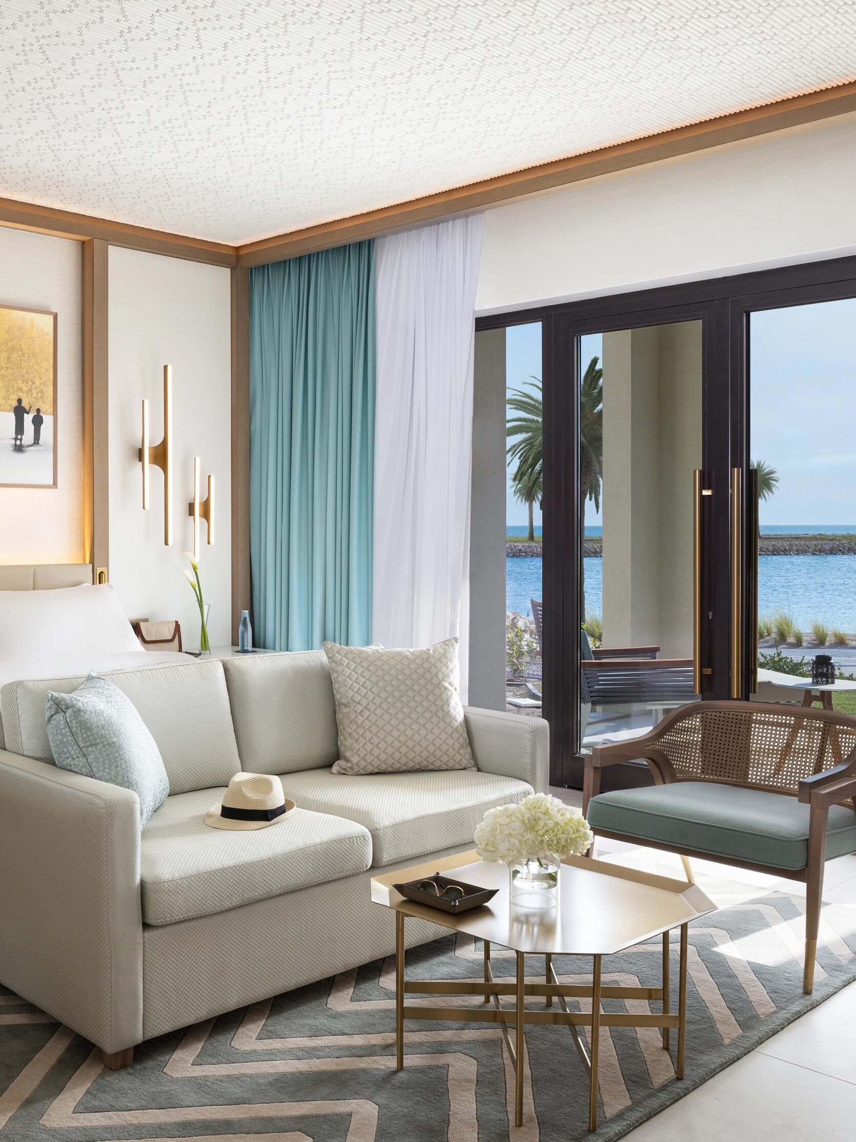Jumeirah Gulf of Bahrain Resort & Spa - Gulf Summer House Arabian Suite with Private Pool - Bedroom
