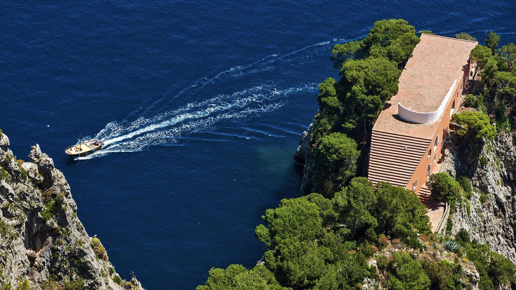 Capri Palace Jumeirah - Cliff Side Building View