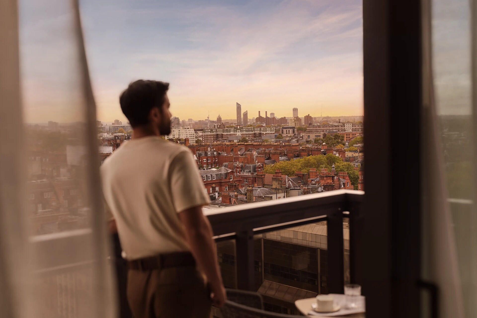 Jumeirah Carlton Tower_Arabian Hospitality Brand Campaign
