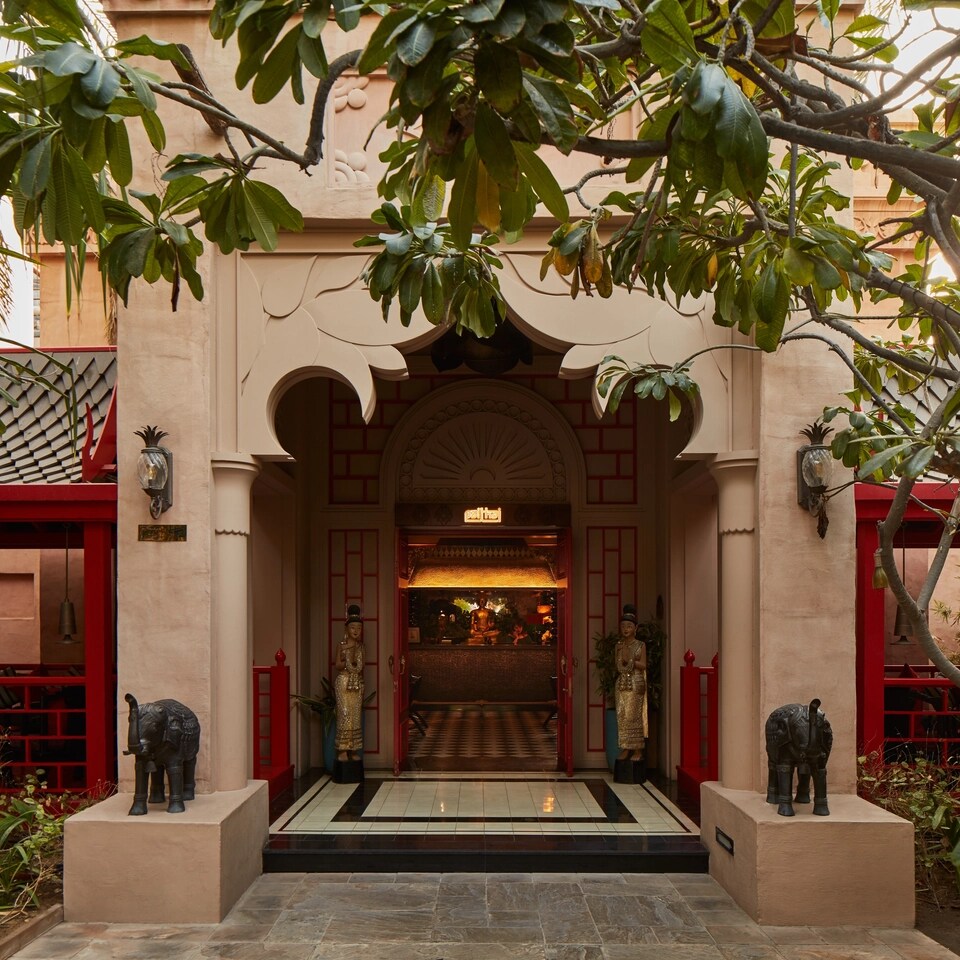 Jumeirah Al Qasr_Pai Thai_Exterior 2.jpg