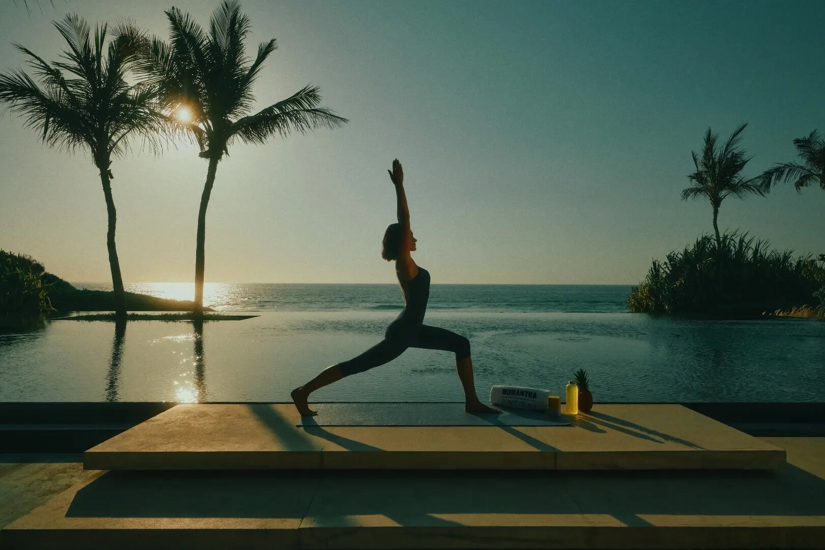 Humuntra Yoga.png