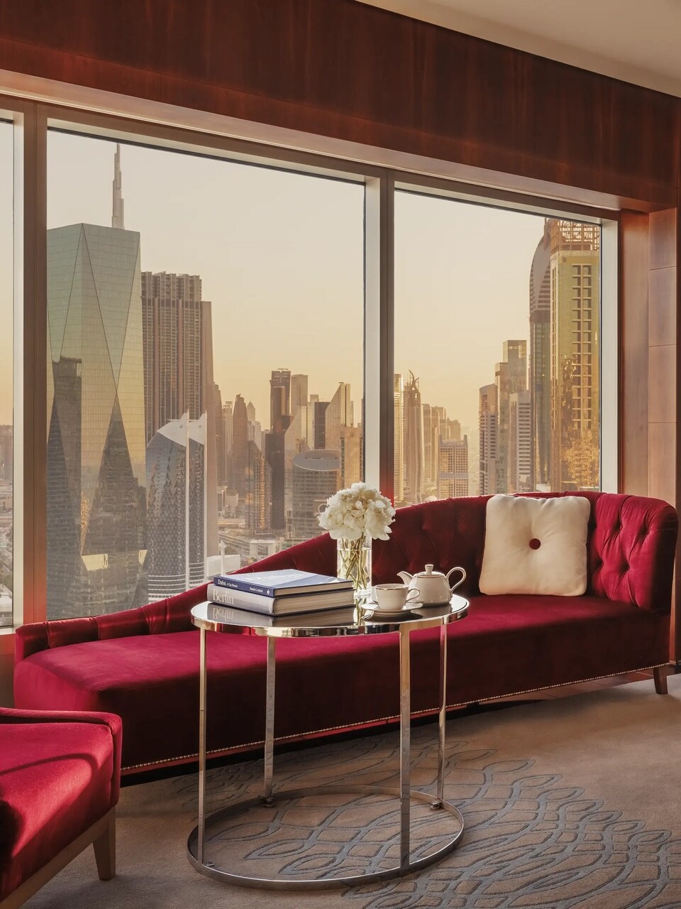 Jumeirah Emirates Towers - Ladies Deluxe Room - Product Hero