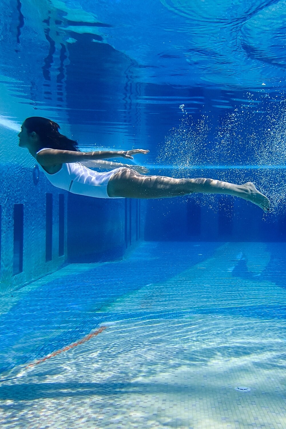 Jumeirah Capri Palace_Pool_withmodel