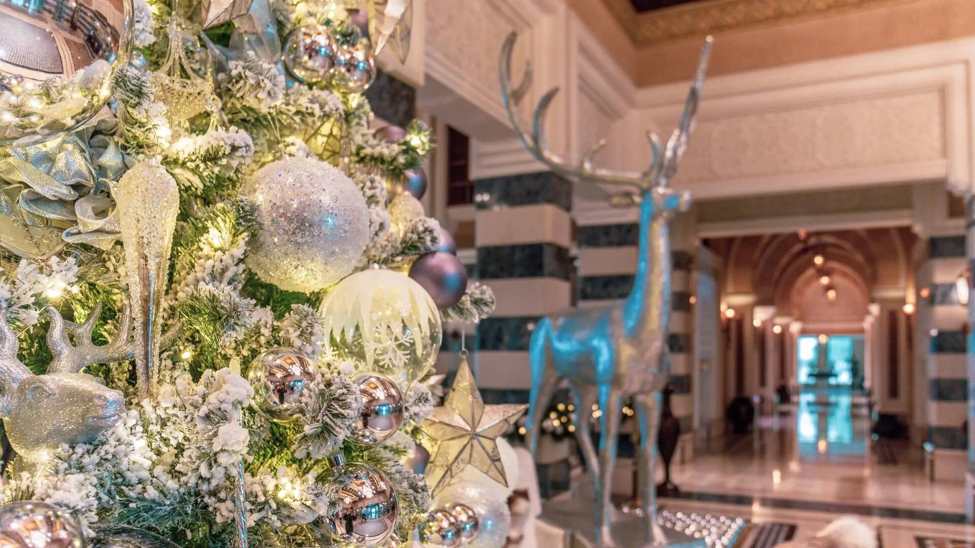 Jumeirah Al Qasr Dubai festive decorations