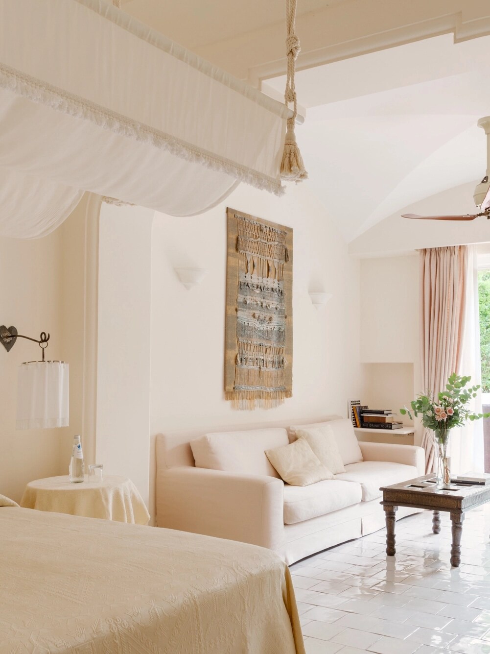 Capri Palace Jumeirah - Deluxe Garden Side Room - Living Room