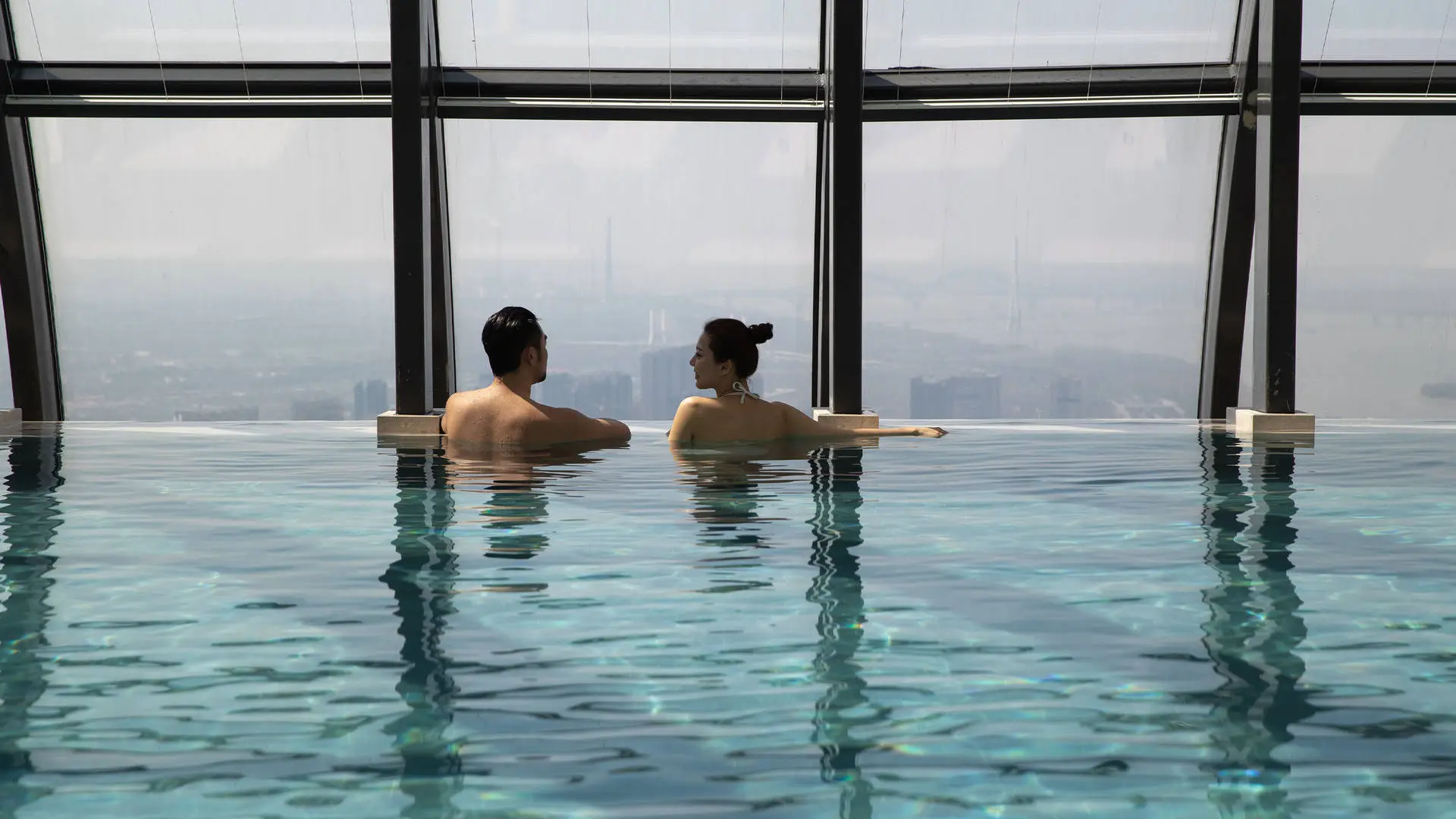 Swimming pool and Talise Spa facilities at Jumeirah Nanjing