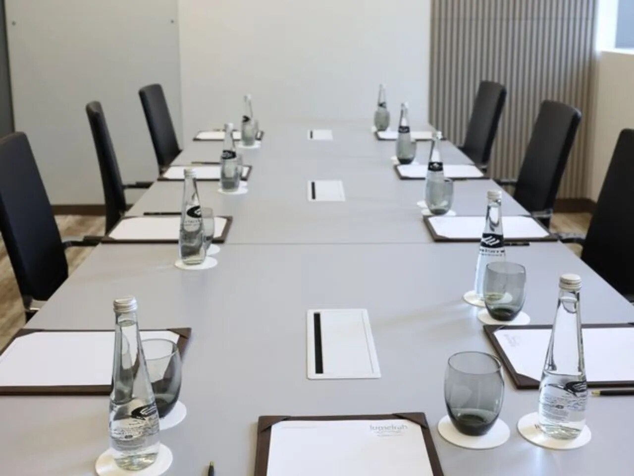 JLMG_MEETINGS AND EVENTS SECTION IMAGE