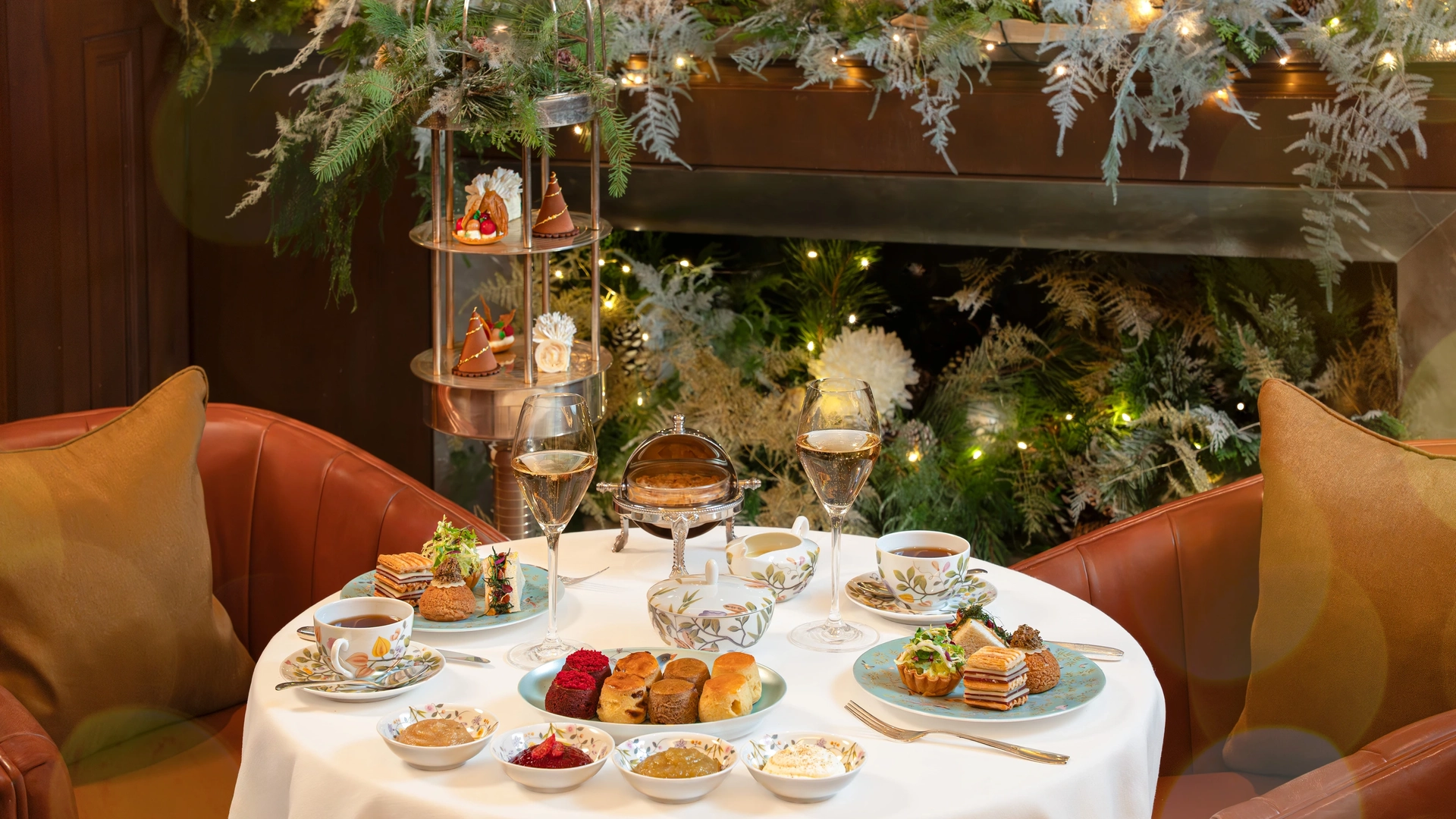 Jumeirah Carlton Tower_Festive Afternoon Tea (1)