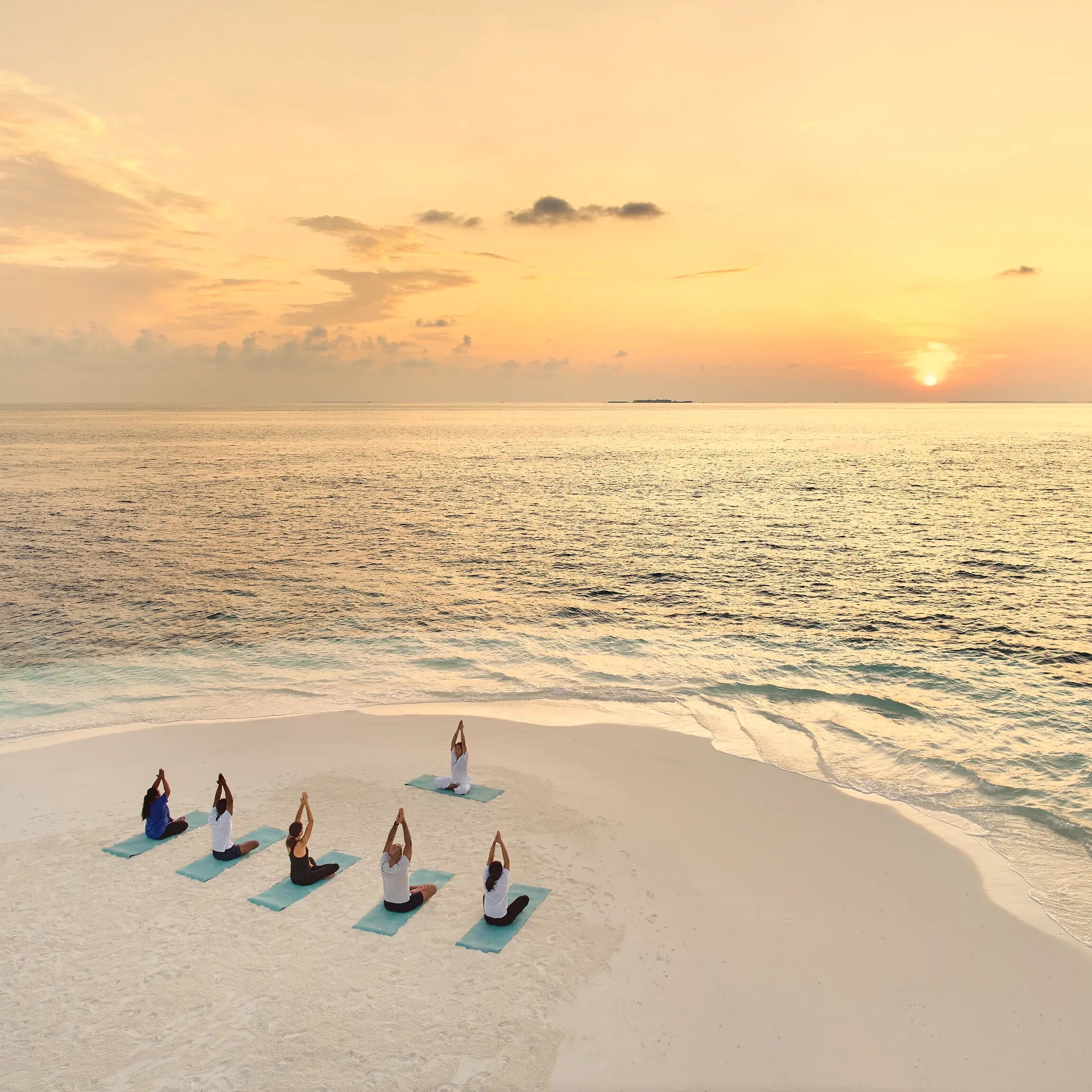 Jumeirah Maldives - Sandbank Yoga 6